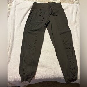 Lululemon Joggers (Hunter Green)